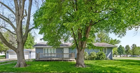 223 3rd St, Bagley, IA 50026