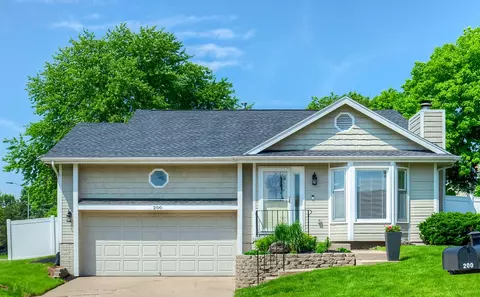 200 24th St, West Des Moines, IA 50265