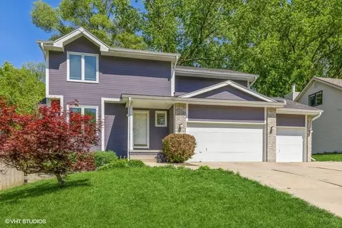 2813 68th St, Urbandale, IA 50322