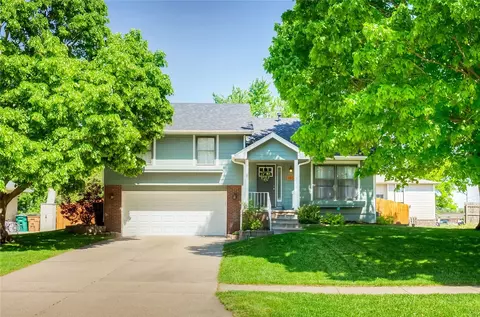 105 NW Maplewood Dr, Grimes, IA 50111