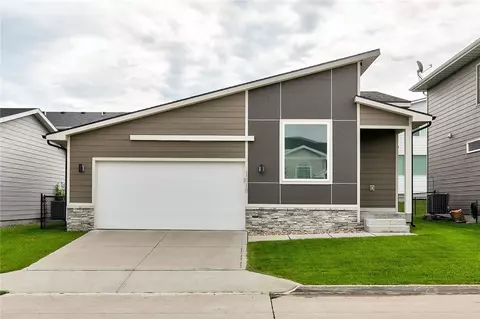 1419 NE Little Beaver Dr, Grimes, IA 50111