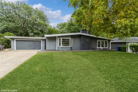 4705 SW 16th St, Des Moines, IA 50315