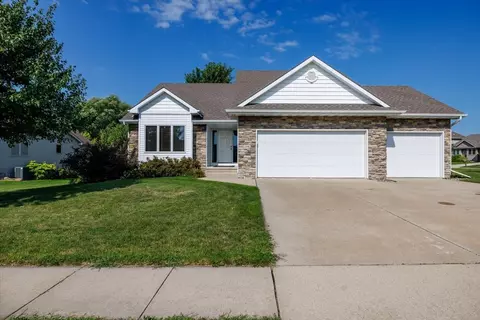 1216 NW Rolling Rock Rd, Ankeny, IA 50023