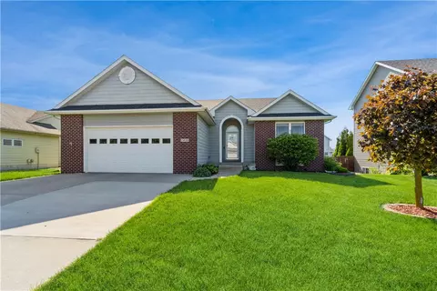 1410 SE Rosenkranz Dr, Waukee, IA 50263