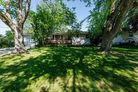 5357 NE 9th St, Des Moines, IA 50313