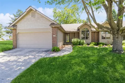 805 Brookview Dr, Altoona, IA 50009