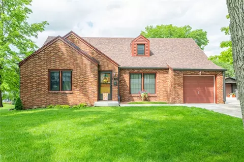 939 Caulder Ave, Des Moines, IA 50315