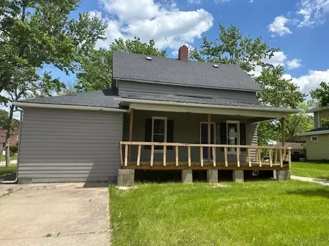 634 N 11th St, Chariton, IA 50049