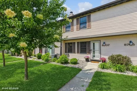 8707 Townsend Ave #C, Urbandale, IA 50322