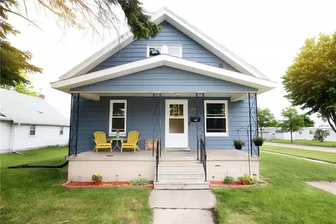 1727 2nd St, Boone, IA 50036
