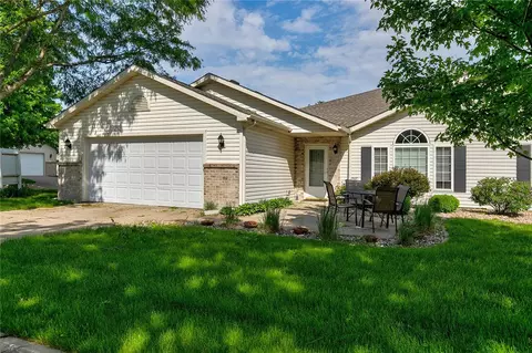 495 S 51st St #2, West Des Moines, IA 50265