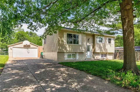 939 Cherry Pkwy, Norwalk, IA 50211