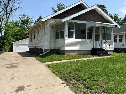 3309 Wright St, Des Moines, IA 50316
