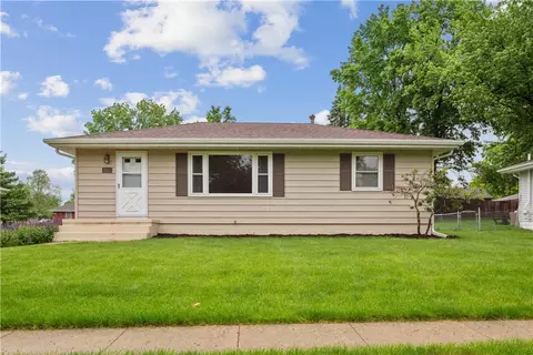 1011 E Franklin Ave, Indianola, IA 50125