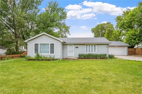 2640 NE 51st Ct, Des Moines, IA 50317