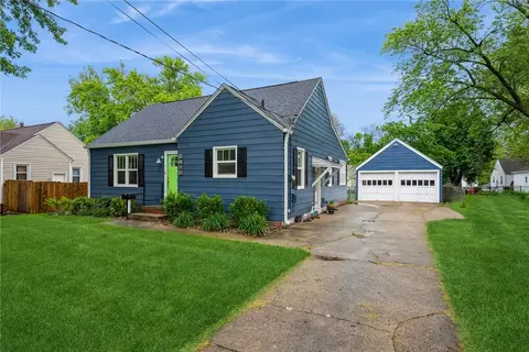 1805 46th St, Des Moines, IA 50310