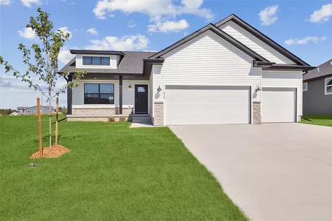 315 NW Rosemont Cir, Waukee, IA 50263