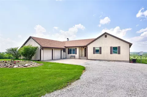 14481 Utah St, Lucas, IA 50151