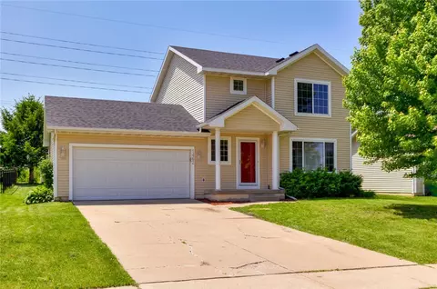 1462 Nine Iron Dr, West Des Moines, IA 50266