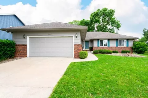 8218 Plum Dr, Urbandale, IA 50322
