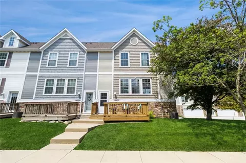 15237 Alpine Dr, Urbandale, IA 50323