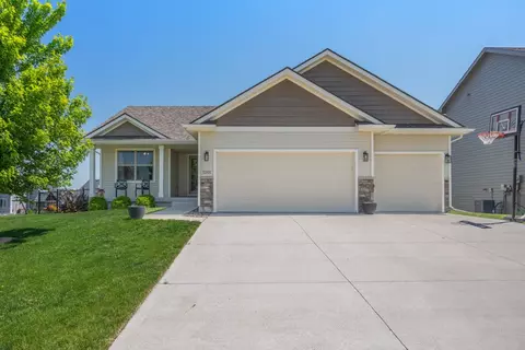 1201 NW Sunset Ln, Grimes, IA 50111