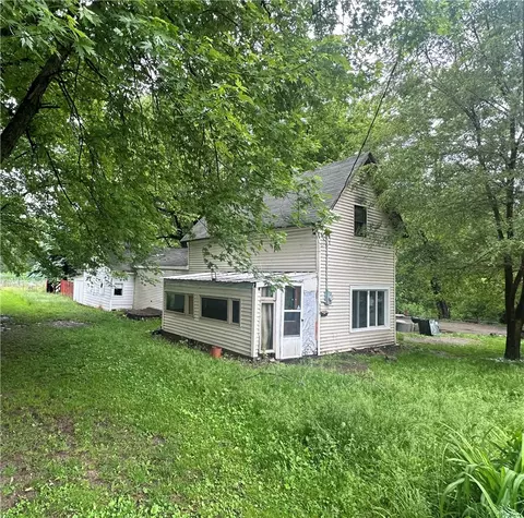 304 N Iowa St, Colfax, IA 50054