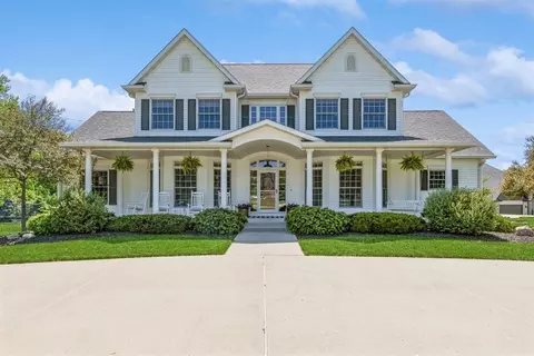 2078 Michael Ln, Ames, IA 50010