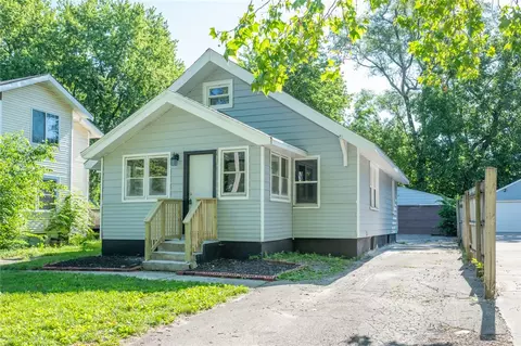1613 York St, Des Moines, IA 50316