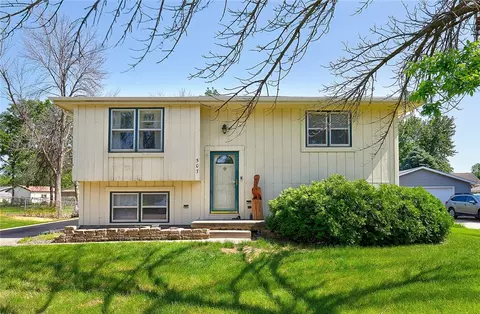 507 14th Ave NW, Altoona, IA 50009