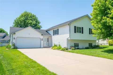 1217 E 18th St, Norwalk, IA 50211