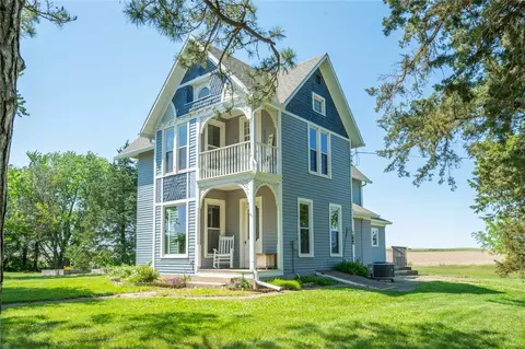 10703 230th St, Linden, IA 50146