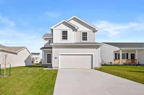 1745 Tuscany Dr SE, Altoona, IA 50009
