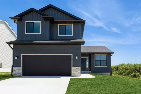 404 N 19th St, Indianola, IA 50125
