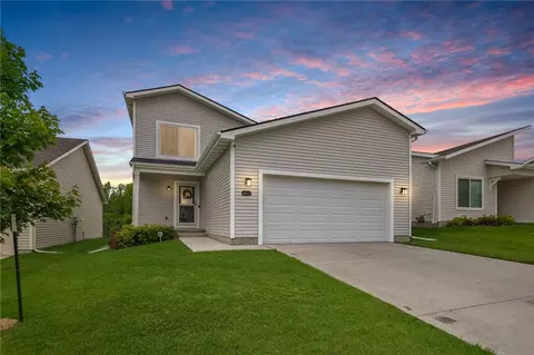 4417 E 44th St, Des Moines, IA 50317