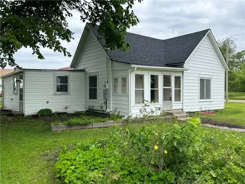 110 Polk St, Linden, IA 50146