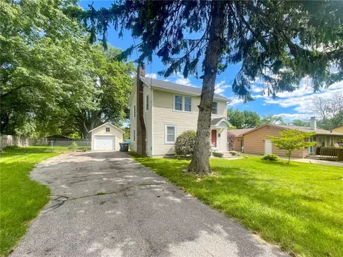 1105 Emma Ave, Des Moines, IA 50315