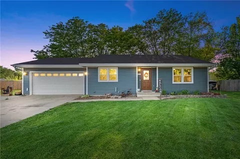 900 Lincoln Ct SE, Bondurant, IA 50035