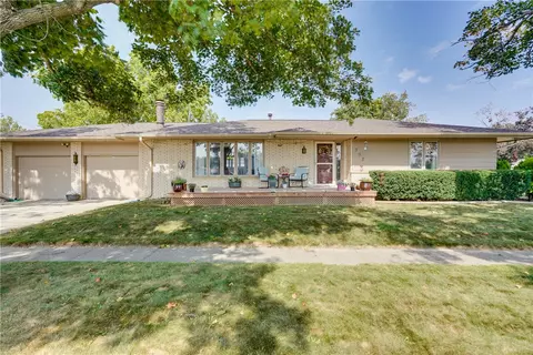 302 W 7th St, Woodward, IA 50276