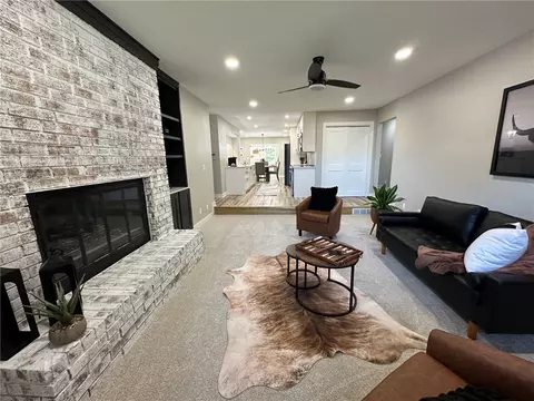 1410 W Washington St, Winterset, IA 50273