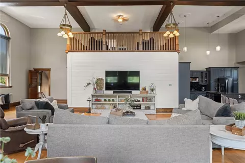 1607 Walnut St, Dallas Center, IA 50063