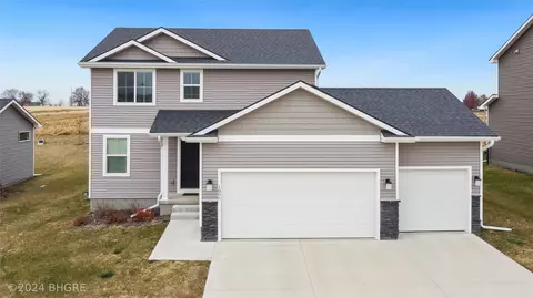 1806 Euclid Ave, Indianola, IA 50125