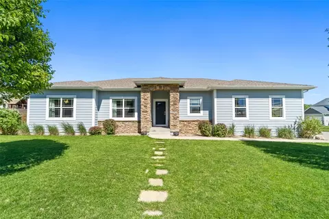 1501 S 7th St, Adel, IA 50003