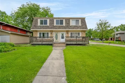 6614 Urbandale Ave, Des Moines, IA 50322