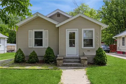 3409 Wright St, Des Moines, IA 50316