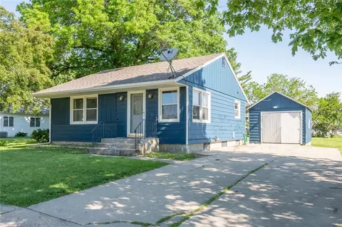 704 Euclid Ave, Indianola, IA 50125