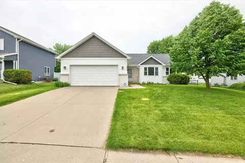 5406 Thackeray Dr, Ames, IA 50014