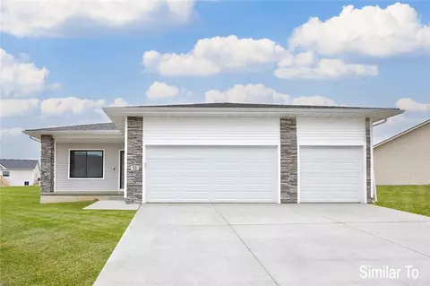 9765 Thorton Dr, Johnston, IA 50131