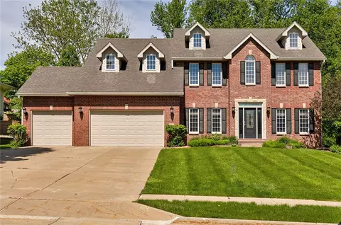 1241 Tulip Tree Ln, West Des Moines, IA 50266