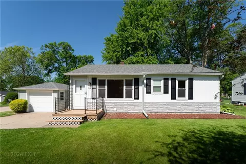 303 Main St, Norwalk, IA 50211